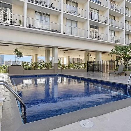 Gem Of Waikiki At Inn On The Park Гонолулу Екстер'єр фото