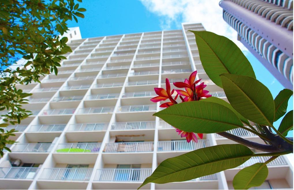 Gem Of Waikiki At Inn On The Park Гонолулу Екстер'єр фото