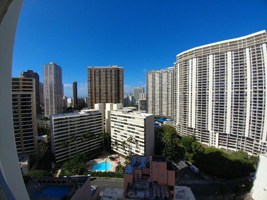 Gem Of Waikiki At Inn On The Park Гонолулу Екстер'єр фото